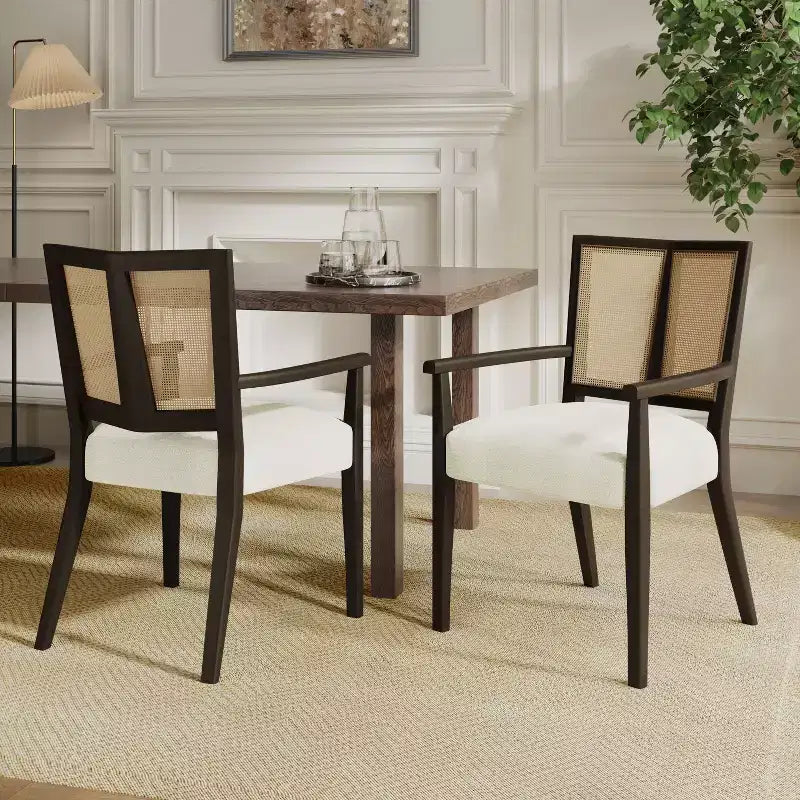 Sillas de Comedor Tapizadas con Brazos en Beige/Marrón Oscuro y Respaldo de Ratán, Juego de 2