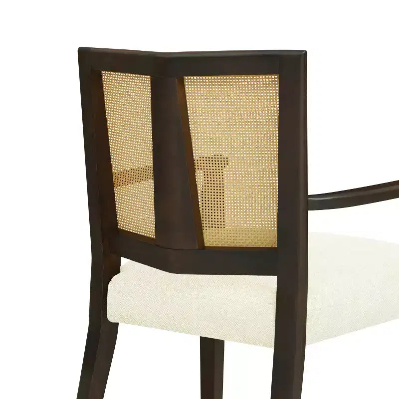 Sillas de Comedor Tapizadas con Brazos en Beige/Marrón Oscuro y Respaldo de Ratán, Juego de 2