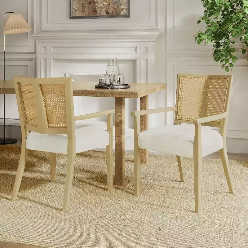 Sillas de Comedor Tapizadas con Brazos en Beige/Marrón Oscuro y Respaldo de Ratán, Juego de 2