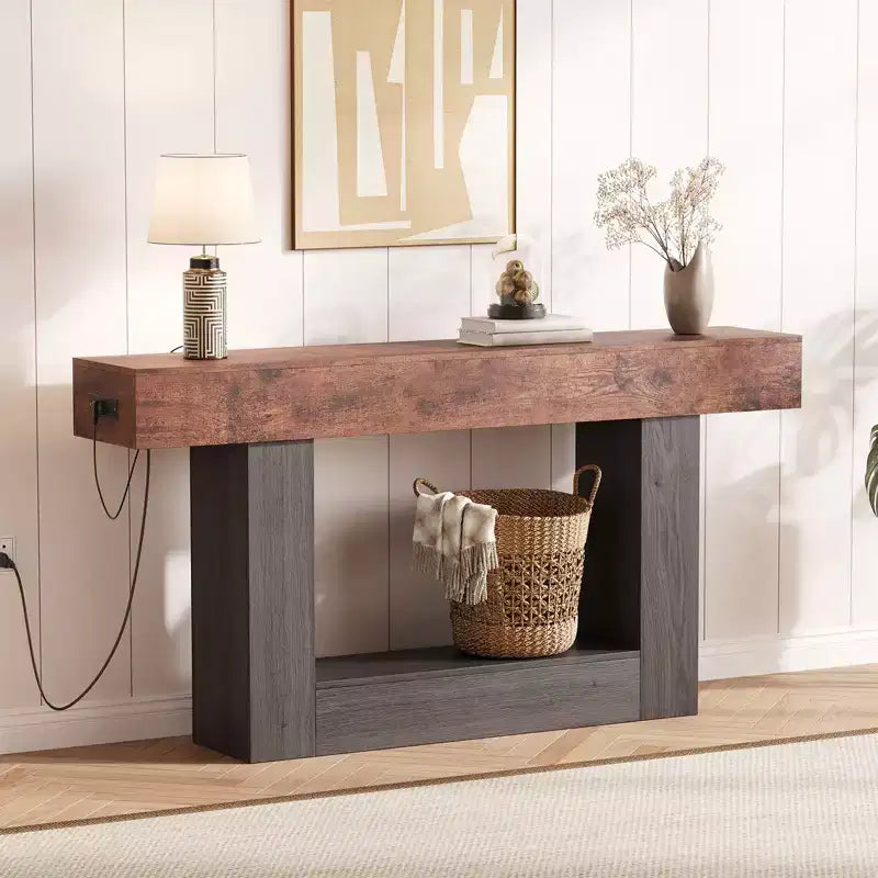 Mesa consola de agroturismo de 63" y 2 niveles con almacenamiento y estación de carga – Marrón / Marrón y gris / Gris