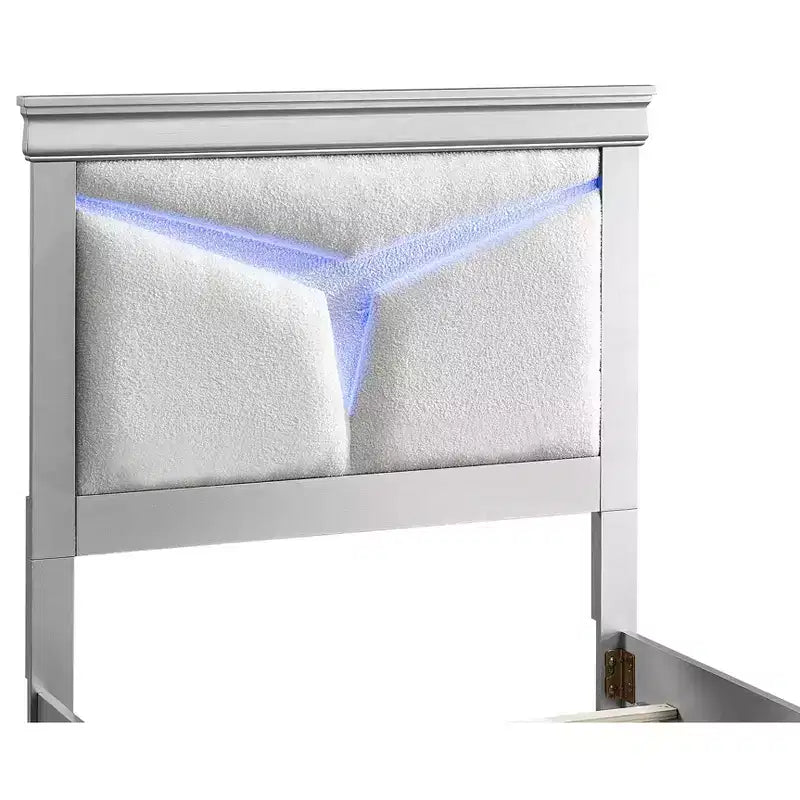 Cama doble con paneles tapizados en champán plateado con cabecero LED, capacidad para 1